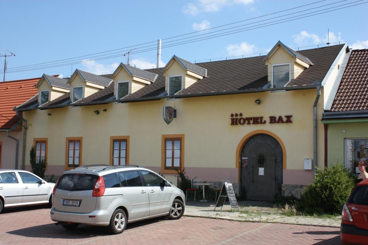 Hotel Bax Znojmo Buitenkant foto