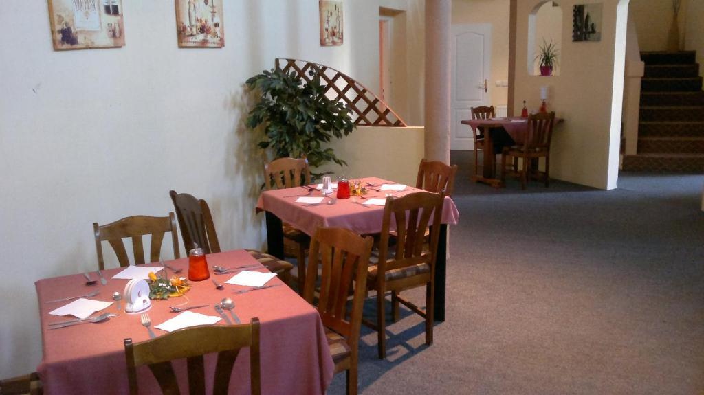 Hotel Bax Znojmo Buitenkant foto