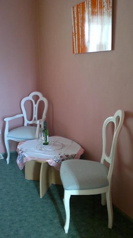 Hotel Bax Znojmo Buitenkant foto